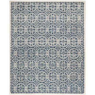Safavieh Handmade Moroccan Cambridge Navy Blue/ Ivory Wool Rug (76 X 96)