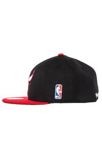 Mitchell & Ness Hat Chicago Bulls Fitted Hat in Black & Red
