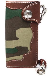 Holliday Wallet Thompson in Woodland Camo and Brown