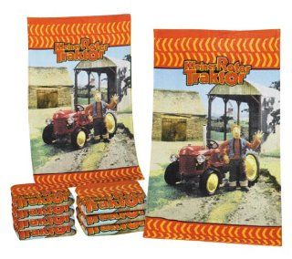 Herding, 6164/30.515, Badetuch "Kleiner Roter Traktor" ( Kids Best ), Größe 70/140 cm, Material Velours, 100 % Baumwolle Küche & Haushalt