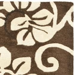 Handmade Soho Brown/Ivory Floral New Zealand Wool Runner (2'6 x 8') Safavieh Runner Rugs