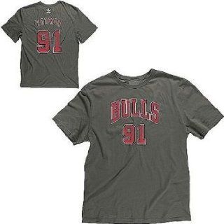 Mens Chicago Bulls #91 Dennis Rodman Vintage Throwback Name and Number Tshirt   2XL Clothing