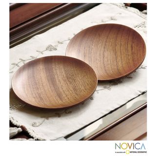 Set of 2 Handcrafted Mahogany Wood 'Maya Sun' Plates (Guatemala) Novica Flatware
