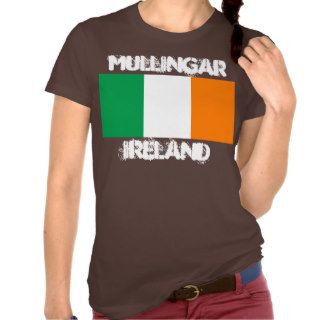 Mullingar, Irlanda con la bandera irlandesa Camisetas de