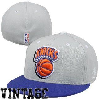 New York Knicks Flat Bill Fitted Hat by Adidas size 6 7/8 7 1/4 M235Z  Sports Fan Baseball Caps  Sports & Outdoors