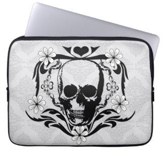 Vintage Style gothic skull with love heart and flo Computer Sleeve