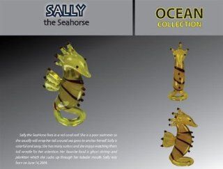 Looking Glass Sally the SeaHorse   Collectible Figurines