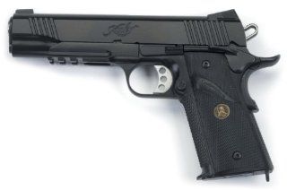 Pachmayr Grips For Beretta 84, 380  Gun Grips  Sports & Outdoors