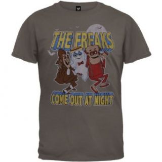 General Mills   Mens Freaks Come Out At Night Soft T shirt Large Brown Novelty T Shirts Clothing