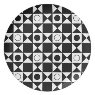 Black white retro triangle and circle pattern dinner plates