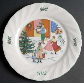 Nikko Happy Holidays 2012 Collector Plate, Fine China Dinnerware   Christmas Tre