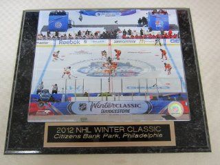 New York Rangers Philadelphia Flyers 2012 Winter Classic Collector Plaque  Sports Fan Decorative Plaques  Sports & Outdoors
