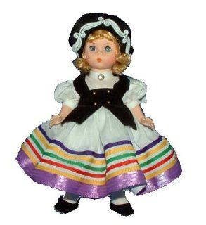 Madame Alexander Estonia   International Doll 545 Toys & Games