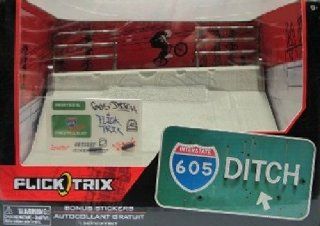 Flick Trix 605 Ditch Set Toys & Games