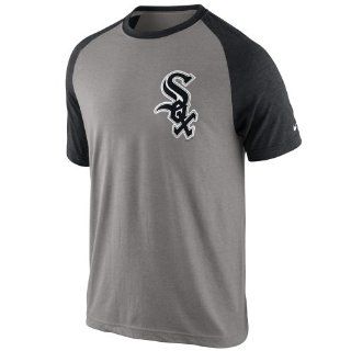 Chicago White Sox shirt  Nike Chicago White Sox Logo Tri Blend Raglan T Shirt   Gray  Sports Fan Apparel  Sports & Outdoors
