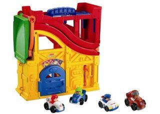 Fisher Price Little People Wheelies Rev 'n Sounds Race Track w/ Bonus Toys & Games
