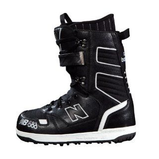 NEW BALANCE 686 TIMES 790 Snowboard Boots MENS Black Size 10 NEW  Sports & Outdoors