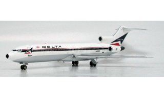 InFlight 200 Delta Airlines B727 200 Model Airplane 