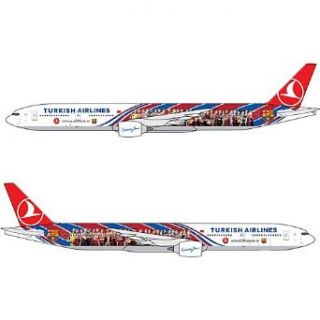Dragon Models 1/400 Turkish Airlines 777 300 TC JJI " FC Barcelona Livery" Toys & Games