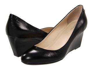 Calvin Klein Saxton Womens Wedge Shoes (Black)