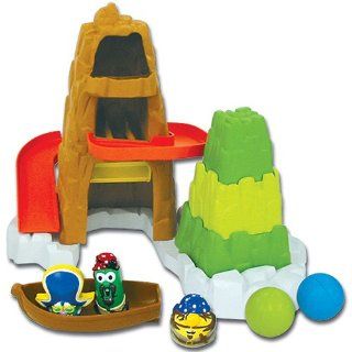 Veggie Tales   Rock Island Tub Toy   The Pirates Who Don't Do Anything Toys & Games