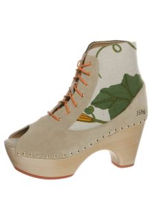 Gram   358g   Lace up boots   beige