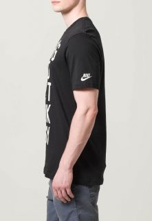 Nike Sportswear MAKIN THIS SHOT   Print T shirt   black