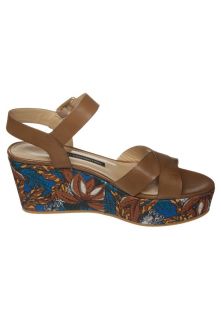 French Connection PIA   Platform sandals   brown