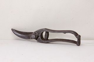 chocolate secateurs by schokolat