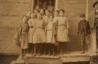 1910 child labor photo All these are workers in Sweetwater Hosiery Co., excep b7  
