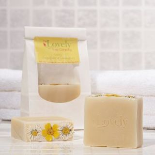 grapefruit & lemongrass handmade natural soap by aroma candles