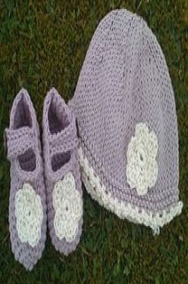 crochet cotton baby shoes and hat set flowers by bamboo baby