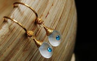 gemstone apatite earring in white quartz by prisha jewels