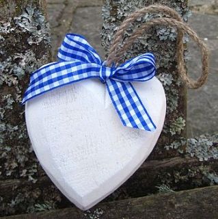 country wood heart decoration by zigzag bunting