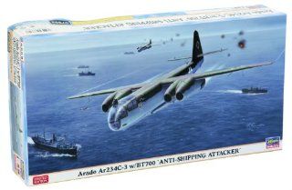 Arado Ar234C 3 w/BT700 `Anti ship Attacker` (Plastic model) Toys & Games