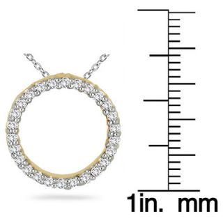 Szul Jewelry 14K Yellow Gold Round Cut Diamond Circle Pendant