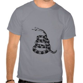 Striking Rattlesnake   Black and White Tshirts