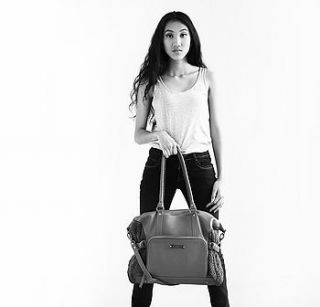 lila leather weekender bag by aura que