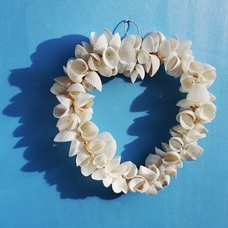 cockle shell wreath by buy the sea