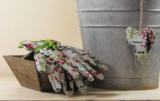gardening gloves and fabric heart by pippins gifts and home accessories