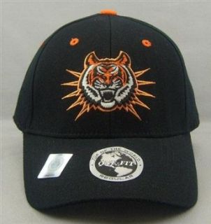 Idaho State Bengals Adult One Fit Hat  Headwear  Sports & Outdoors
