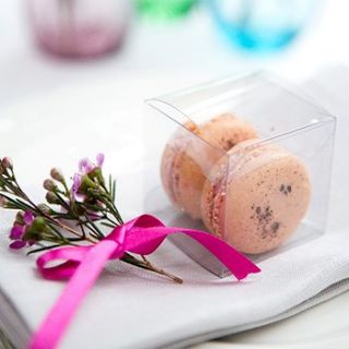 10 macaron wedding favours by la dinette