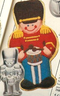 Wilton Toy Soldier Nutcracker Drummer Boy Holiday Christmas Cake Pan (502 5161, 1979) Retired Kitchen & Dining