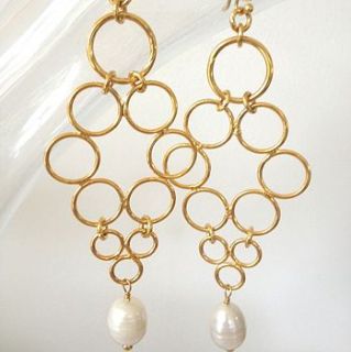 red carpet gold chandelier earrings with pearls by begolden