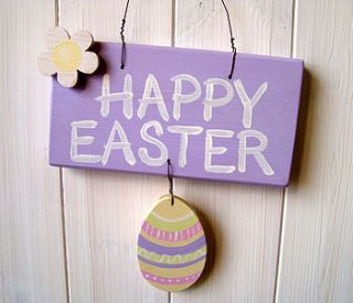 hand painted 'happy easter' sign by giddy kipper