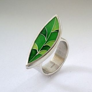 cloisonne leaf ring in silver and enamel by anna clark studio