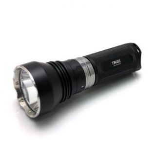 New Arrival   ThruNite TN32 Taschenlampe mit CREE XM Einzel L2 U2 LED   Max. Ausgangsleistung 1702 Lumen   Bentigt 3 x 18650 Batterien (Cool White) Beleuchtung