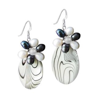 Sterling Silver Black/ White Pearl/Mother of Pearl Earrings (Thailand) Earrings