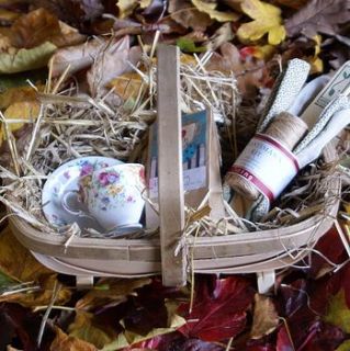 the plantsman afternoon tea gift set by the artisan dried flower company