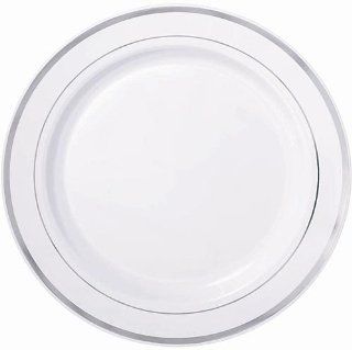 Heavyweight Plastic White Plates 7.5 Inches Package of 20 Toys & Games